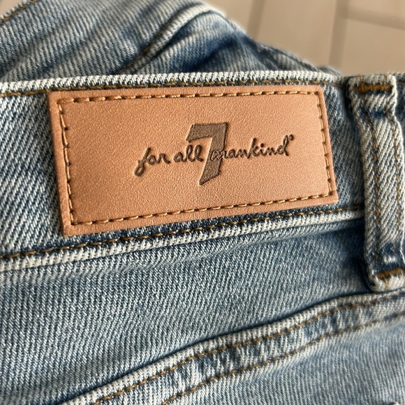 7FAM HW Slim Kick Luxe Vintage Love Soul with Distressed Hem - Picture 5 of 9